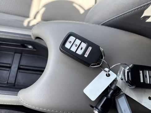 Certified 2022 Honda HR-V EX image 9