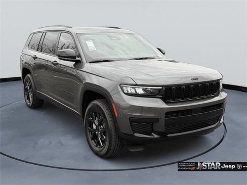 New 2025 Jeep Grand Cherokee L Laredo image 3