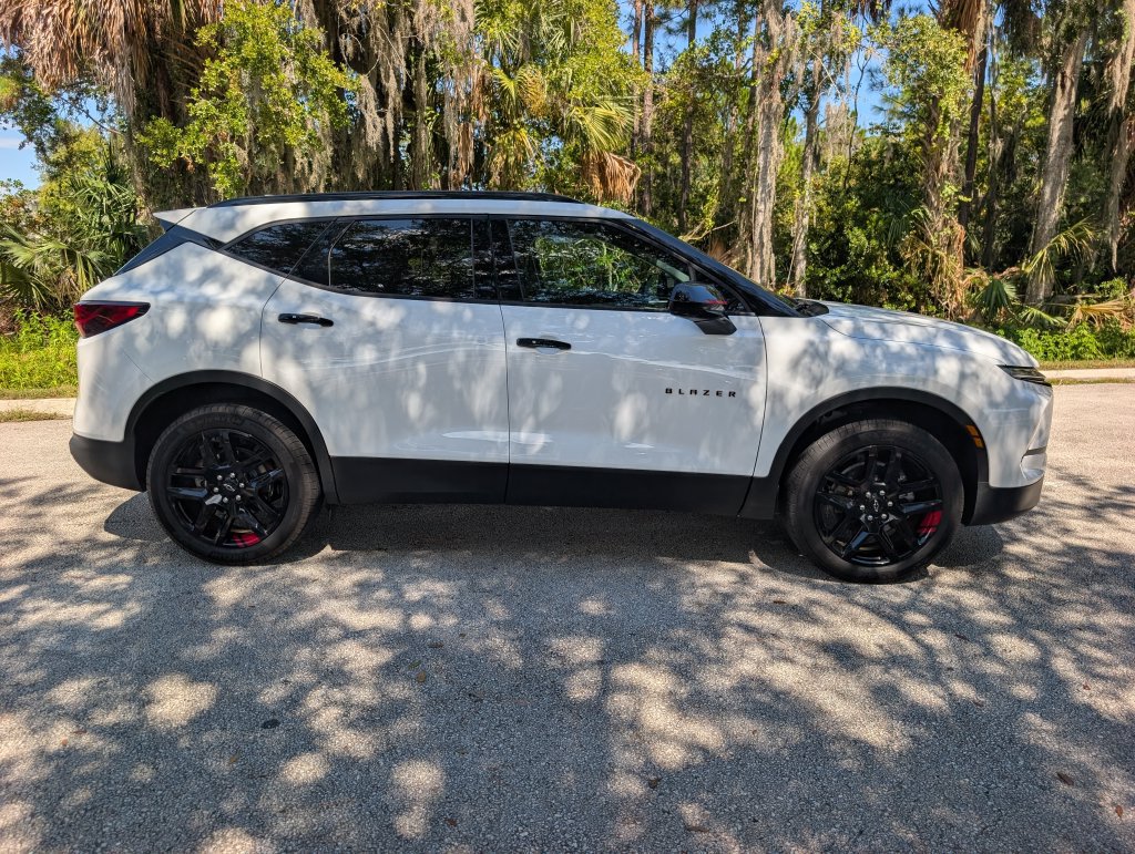 Used 2024 Chevrolet Blazer LT w/ Redline Edition FWD image 10