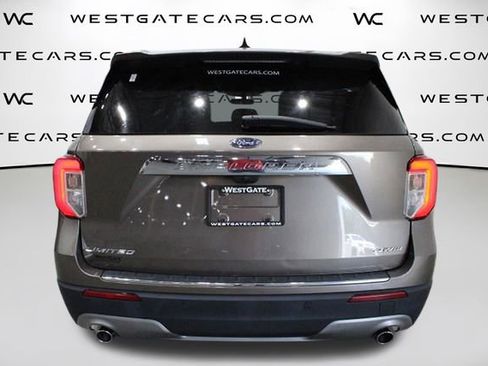 Used 2021 Ford Explorer Limited image 7