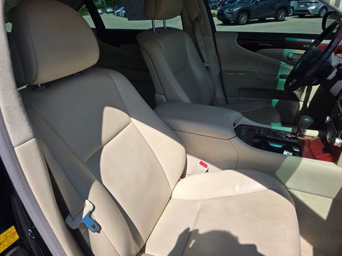 Used 2010 Lexus LS 460 L image 7