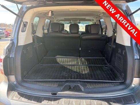 Used 2019 Nissan Armada Platinum w/ Interior Lighting Package image 19