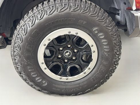 Used 2022 Ford Bronco Badlands w/ Sasquatch Package image 33