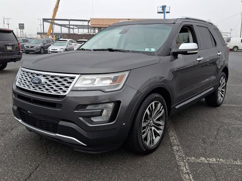 Used 2016 Ford Explorer Platinum image 3
