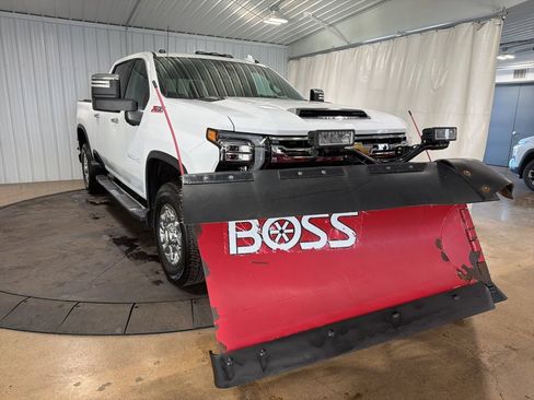 Used 2024 Chevrolet Silverado 3500 LTZ w/ LTZ Convenience Package AWD/4WD image 8