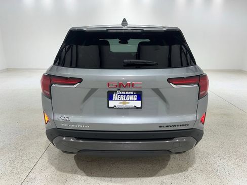 Used 2026 GMC Terrain Elevation FWD image 4