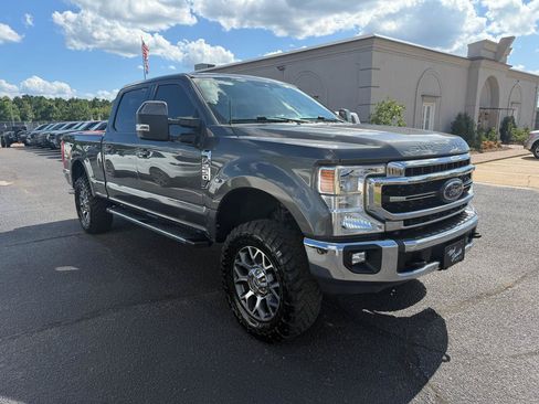 Used 2020 Ford F250 Lariat w/ Lariat Value Package AWD/4WD image 3