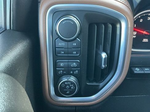 Used 2019 Chevrolet Silverado 1500 High Country w/ Technology Package image 13
