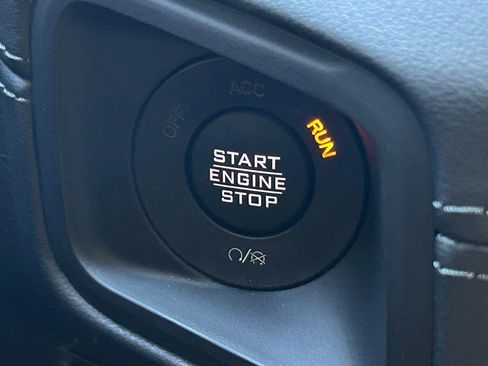 Certified 2025 Jeep Gladiator Rubicon image 42