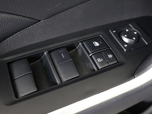 Used 2025 Toyota RAV4 LE AWD/4WD image 32