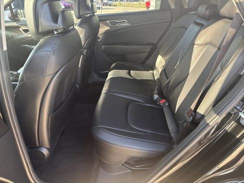 Used 2024 Kia Sportage EX image 27