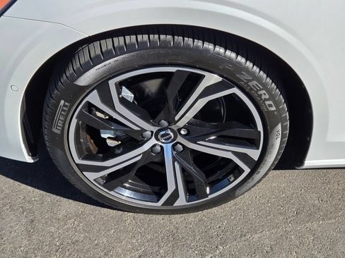 Used 2023 Volvo S60 B5 Plus w/ Climate Package FWD image 4