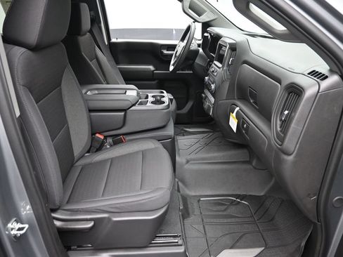 New 2026 Chevrolet Silverado 1500 Custom w/ LPO, Dark Essentials Package AWD/4WD image 9