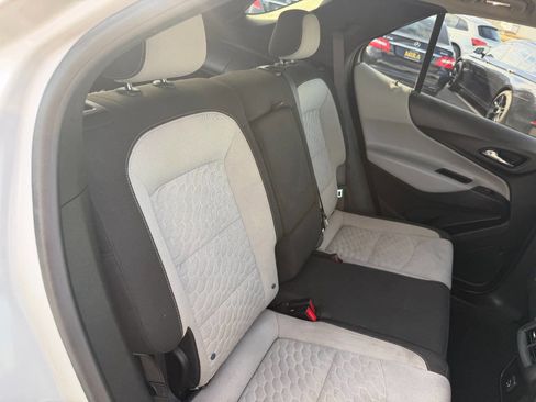 Used 2021 Chevrolet Equinox LT image 23