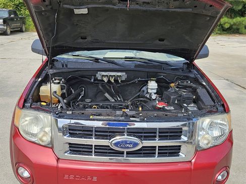Used 2009 Ford Escape XLT image 12