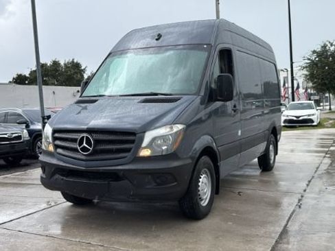 Used 2018 Mercedes-Benz Sprinter 2500 image 10