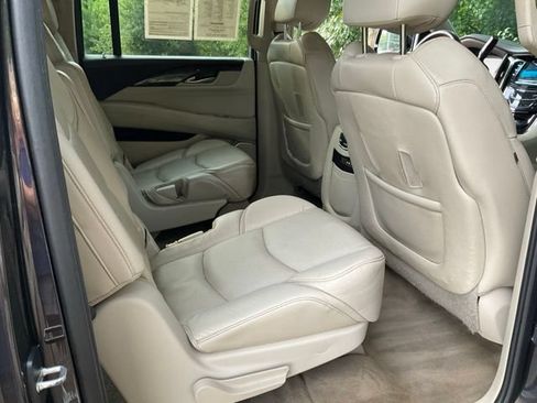 Used 2015 Cadillac Escalade ESV Premium AWD/4WD image 23