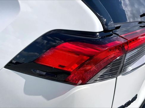 Used 2022 Toyota RAV4 XSE AWD/4WD image 29