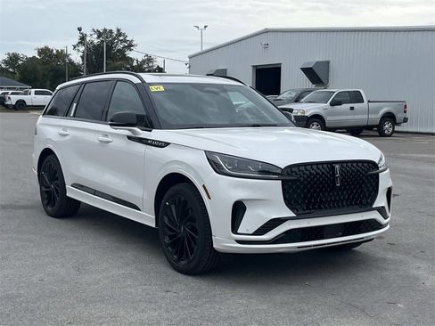 New 2026 Lincoln Aviator Reserve image 7