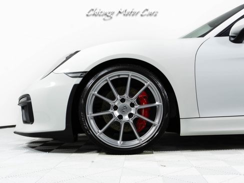 Used 2016 Porsche Boxster Spyder image 3