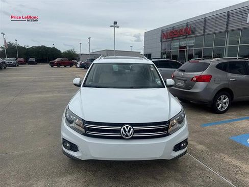 Used 2014 Volkswagen Tiguan SEL FWD image 2