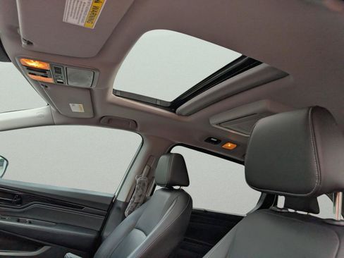 Used 2023 Honda Odyssey Touring image 18