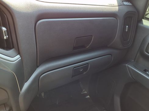 Used 2025 Chevrolet Silverado 1500 Custom w/ LPO, Dark Essentials Package AWD/4WD image 14