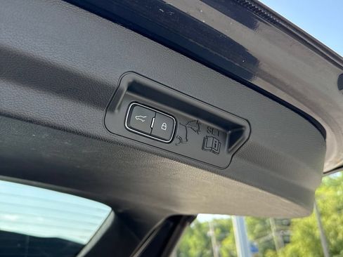 Certified 2023 Ford Explorer XLT w/ Equipment Group 202A AWD/4WD image 19