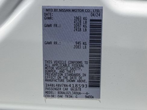 Used 2024 Nissan Altima 2.5 S FWD image 33