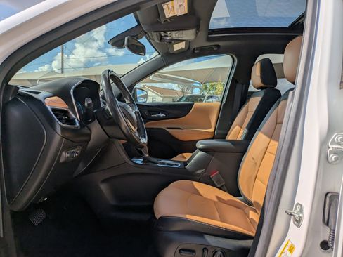 Used 2018 Chevrolet Equinox Premier image 9