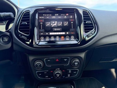 Used 2019 Jeep Compass Limited image 22