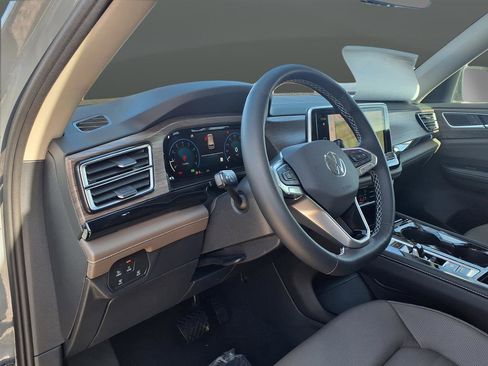 New 2026 Volkswagen Atlas SEL image 12