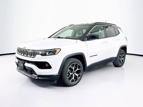 Used 2025 Jeep Compass Limited AWD/4WD image 3