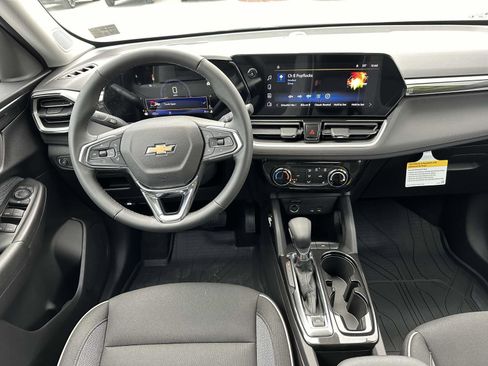 New 2025 Chevrolet TrailBlazer LT w/ LT Cold Weather Package image 2