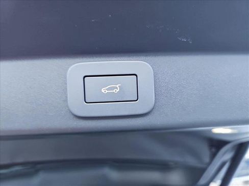 New 2025 Land Rover Range Rover Sport image 13