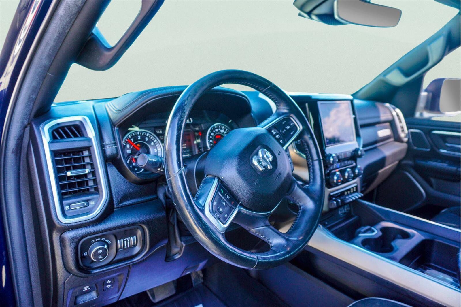 Used 2019 RAM 1500 Laramie AWD/4WD image 23