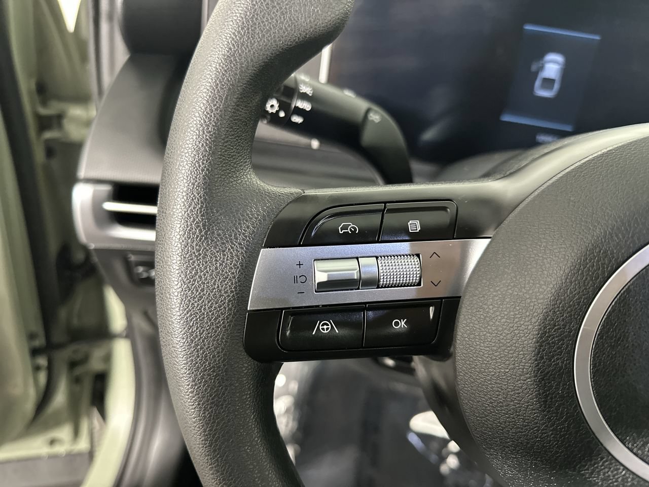 Used 2025 Hyundai Santa Cruz SEL AWD/4WD image 6