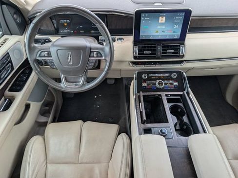 Used 2020 Lincoln Navigator Reserve w/ Luxury Package AWD/4WD image 6