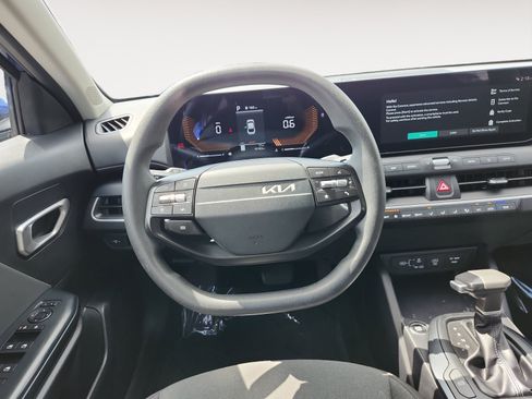 Used 2025 Kia K4 FWD image 13