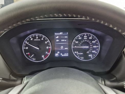 Used 2025 Subaru Outback Premium AWD/4WD image 19