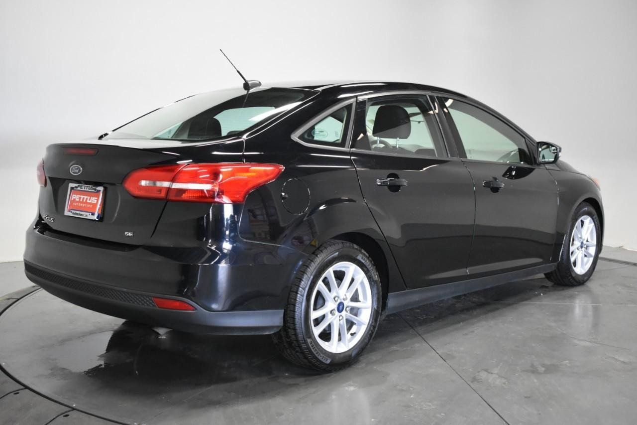 Used 2017 Ford Focus SE FWD image 7