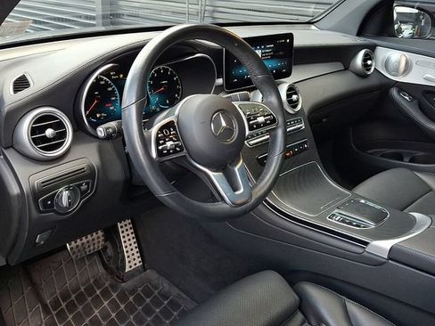 Used 2023 Mercedes-Benz GLC 300 4MATIC Coupe image 4
