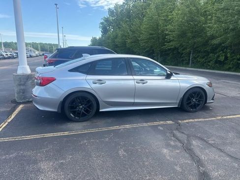 Used 2022 Honda Civic Sport image 8