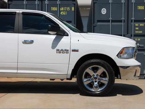 Used 2018 RAM 1500 Big Horn AWD/4WD image 24