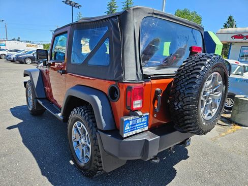 Used 2014 Jeep Wrangler Rubicon image 3
