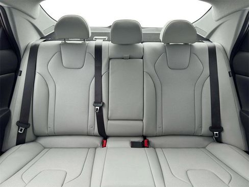 New 2026 Hyundai Elantra Limited image 16