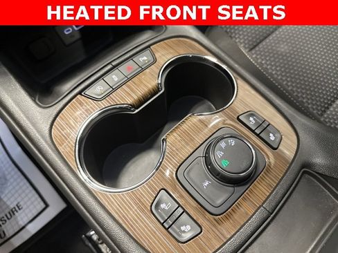 Used 2023 GMC Acadia SLE w/ Driver Convenience Package image 27