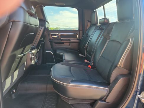 Used 2022 RAM 2500 Laramie AWD/4WD image 16