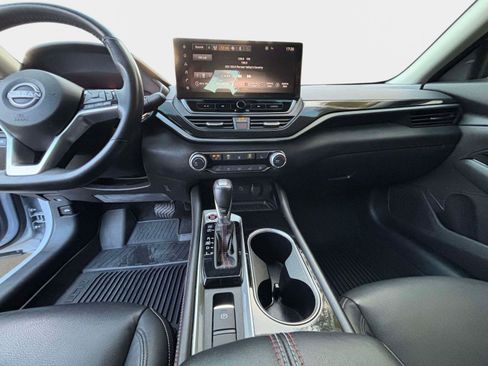 Used 2024 Nissan Altima 2.5 SR w/ SR Premium Package image 19