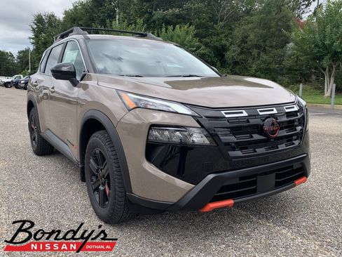 New 2026 Nissan Rogue SV AWD/4WD image 1